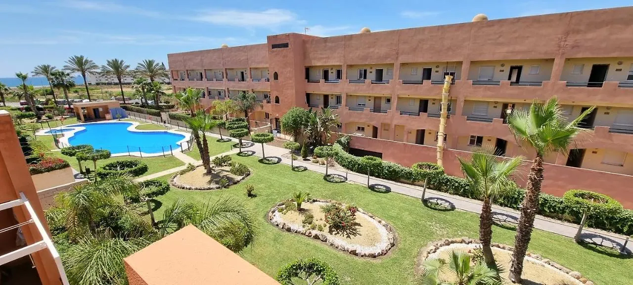 Paraiso de Vera Playa: Beachfront Apartment with Pool Views
