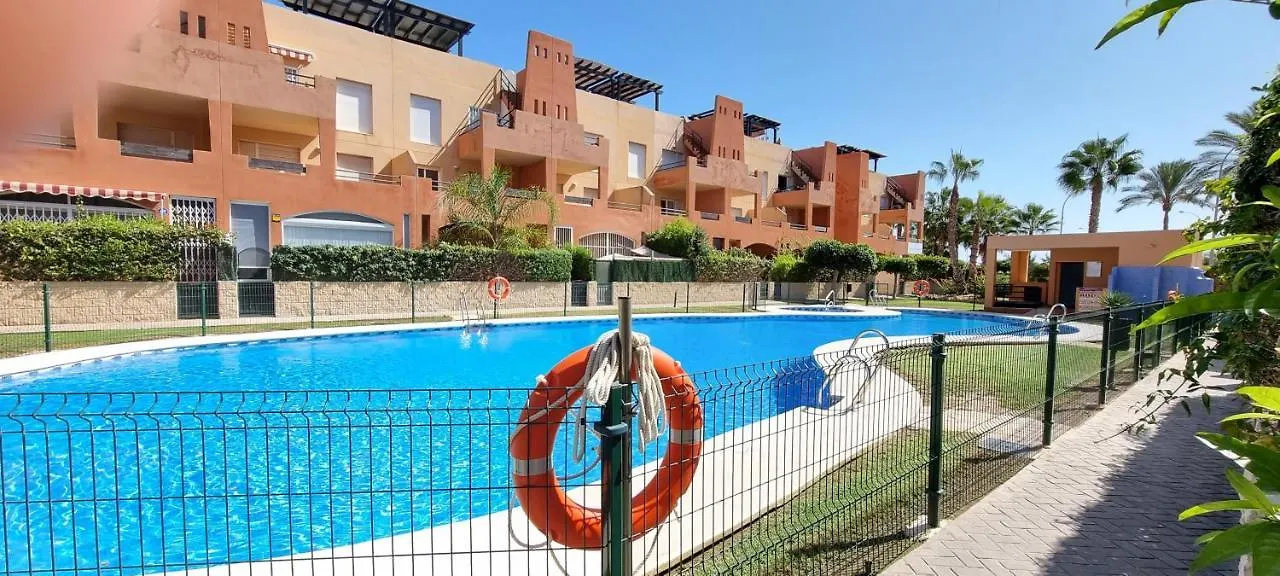 Paraiso de Vera Playa: Beachfront Apartment with Pool Views 0*,
