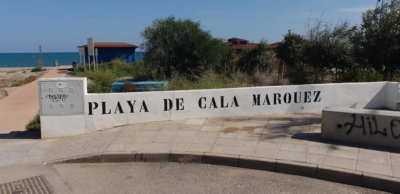 Paraiso de Vera Playa: Beachfront Apartment with Pool Views 0*,
